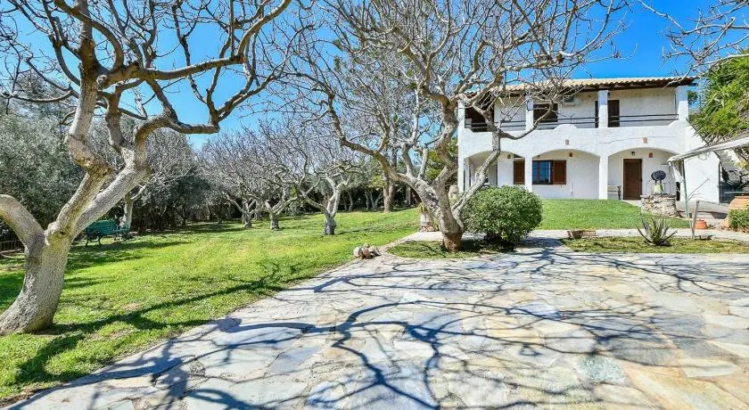Light-filled home with Garden near Beach - Image 1