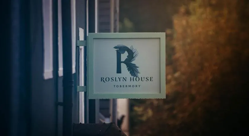 Roslyn House - Image 1