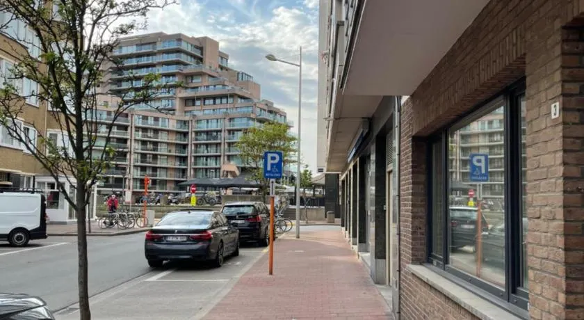 Lovely 2 bedroom appartment near Knokke-Strand Beach Bar - Image 1
