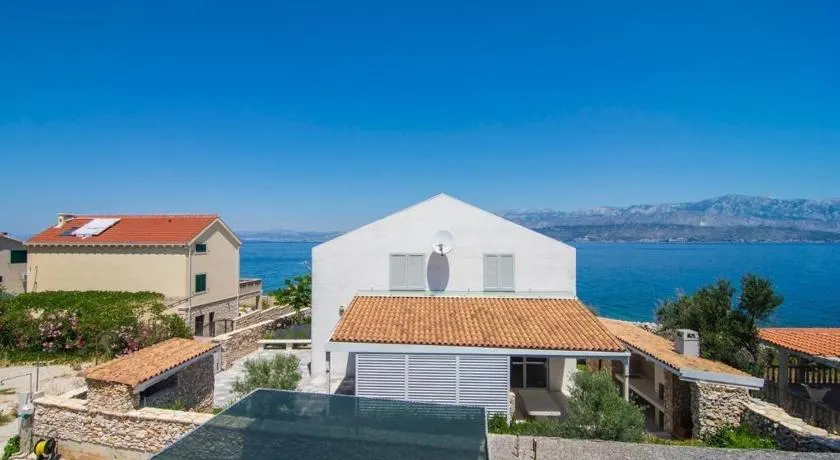 Apartments by the sea Splitska, Brac - 11300 - Image 1