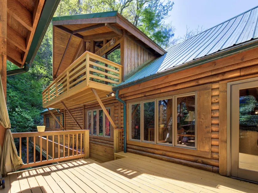 Black Bear Lodge - Image 1