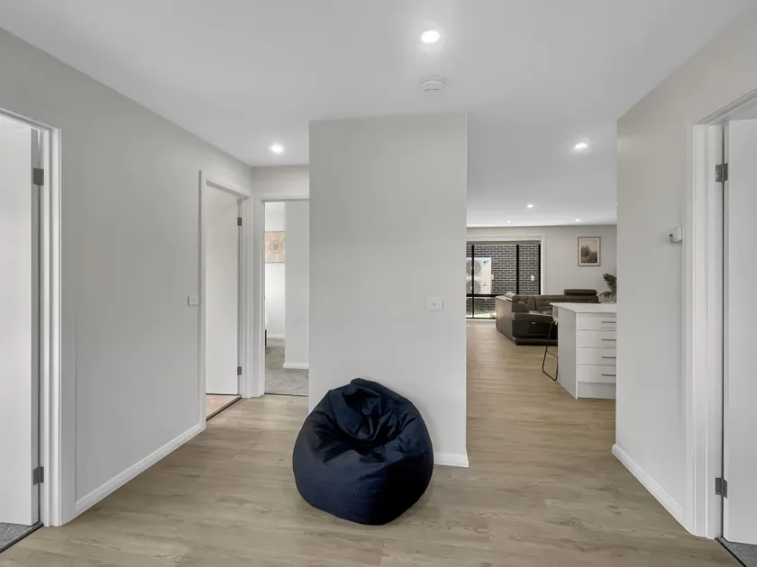 Spacious 4-Bed House Near Batemans Bay Centre - Image 1