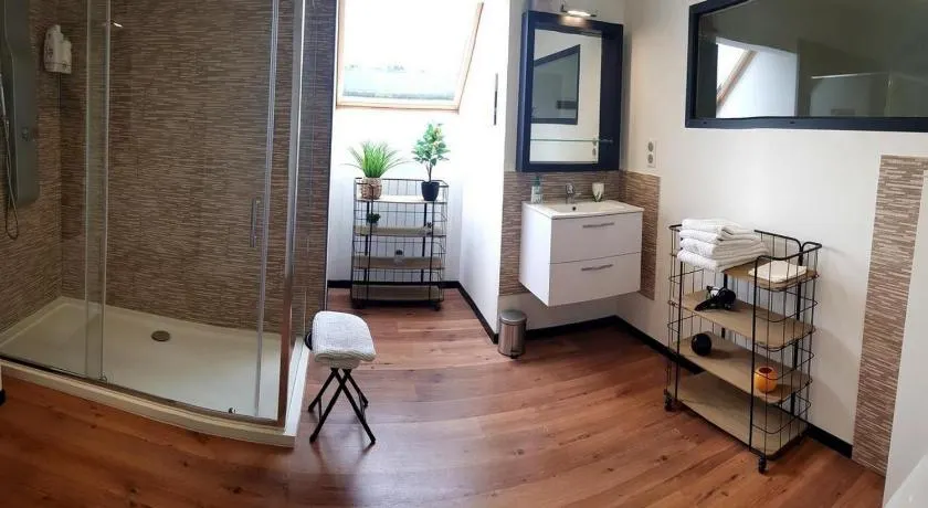 Suite climatisée 60M2 1 grande chambre LE CLOS DES PRAIRIES - Image 1