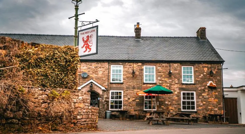 The Red Lion Llangynidr - Image 1