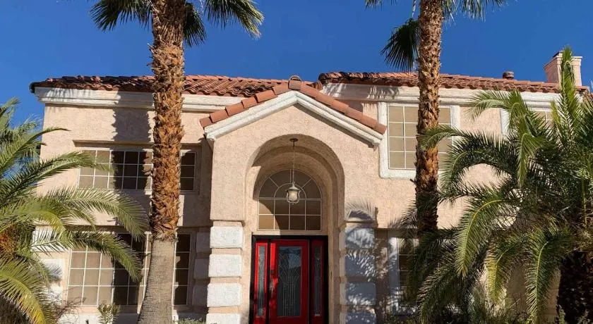 Luxury Las Vegas Retreat in 5BR House with Pool - Image 1