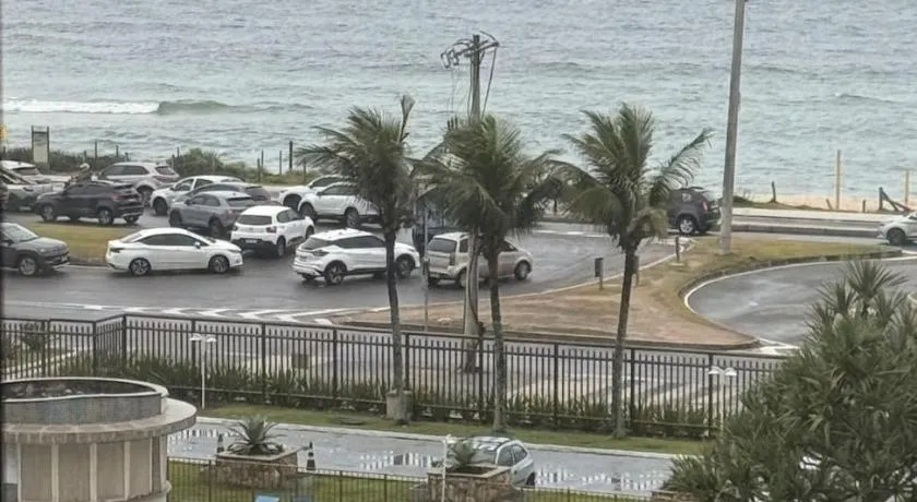 Praia e sol, Pé na Areia - Image 1
