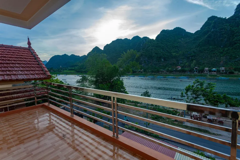 Applebee's Homestay - Image 1