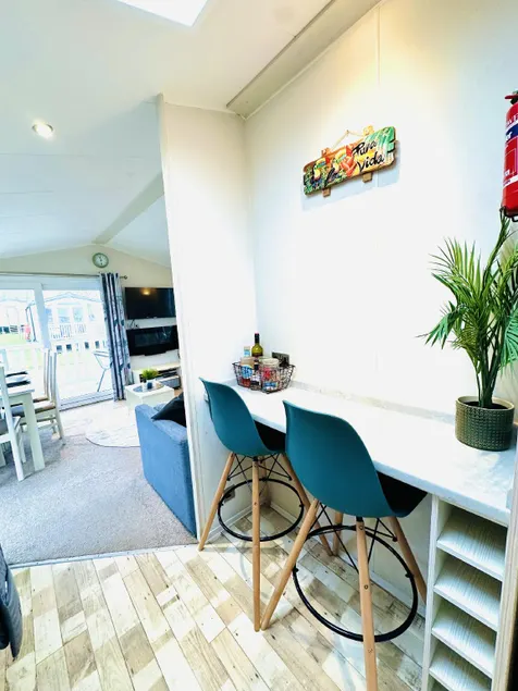 Ocean Breeze-Roulotte-Modern-Eigenes Badezimmer-Parkblick - Image 1