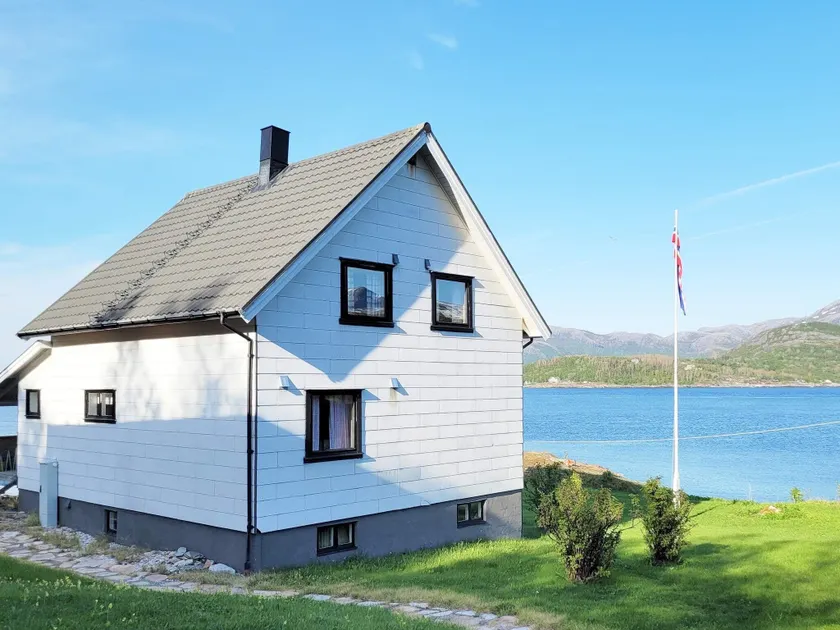 6 person holiday home in Sandhornøy-By Traum - Image 1