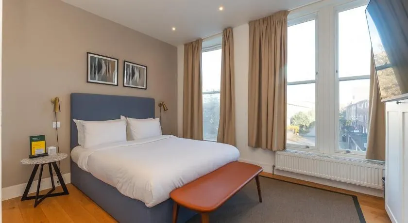 The Prince Hotel Vauxhall Central London Riverside - Image 1