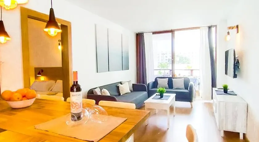 Green Palms Holiday Home - Image 1