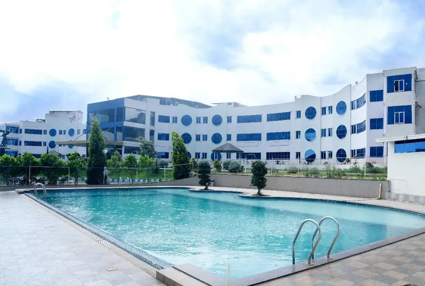 Vana Resort - Image 1