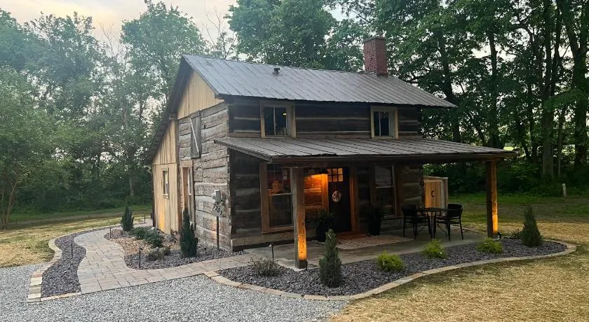 DA Cabin - Image 1