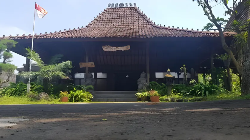 Joglo Puluhwatu-Majapahit - Image 1