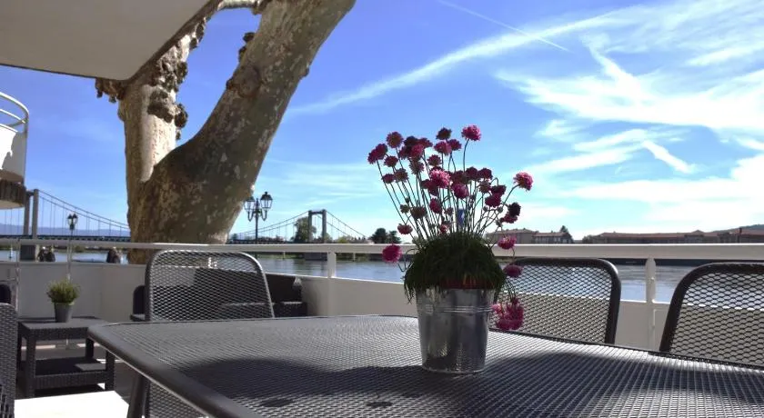 La Bâtie - Terrasse avec Vue imprenable sur le Rhône, 3 chambres, 3 salles de bain - Image 1