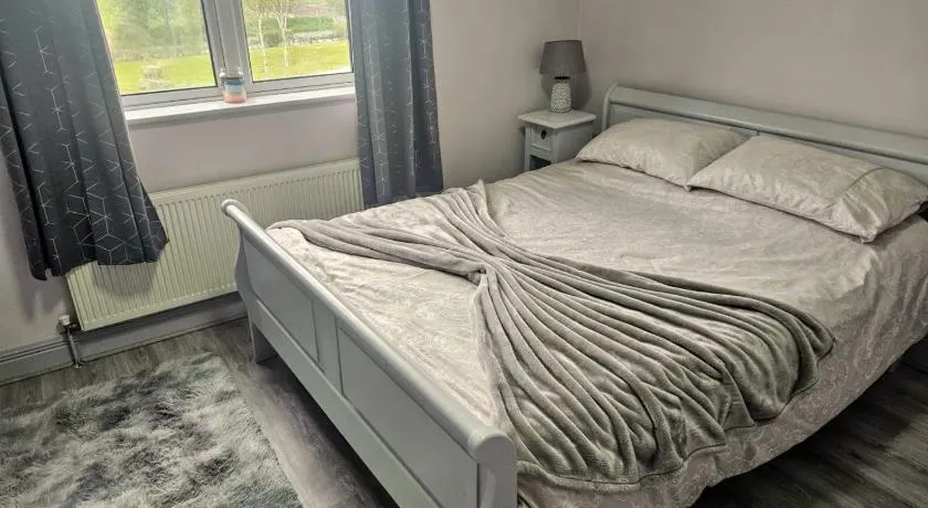 Enniscrone Guest Rooms - Image 1
