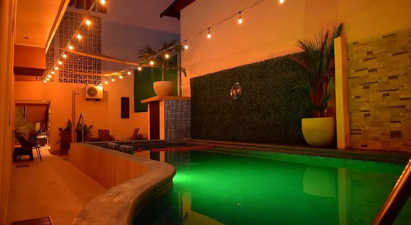 Hotel Cabinas Midey - Image 1