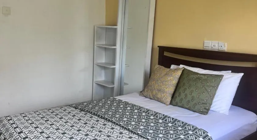 Airport home stay - Image 1