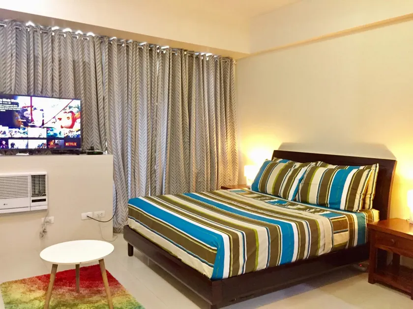 Studio Condo Across Airport (Palmtree Villas) PT1 - Image 1