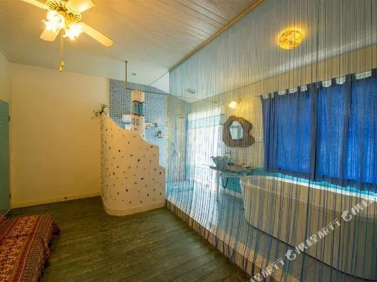 Yard Hotel - Image 1