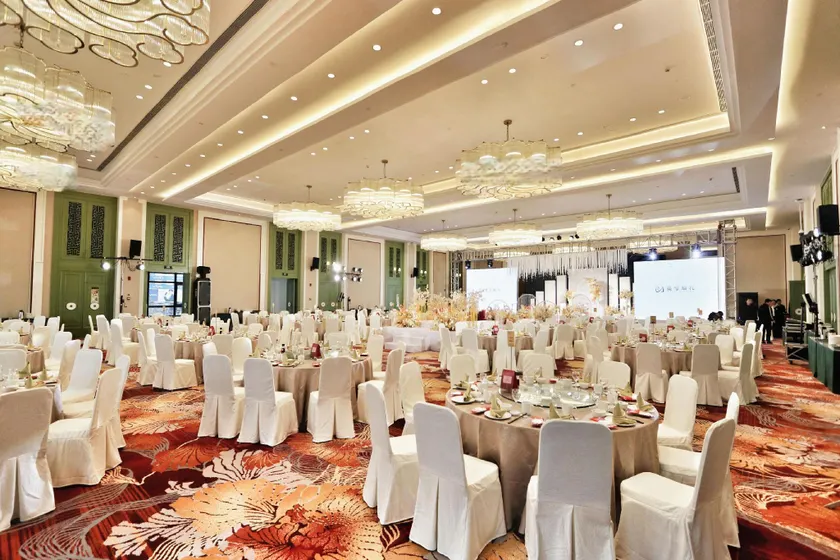 Haining Hotel - Image 1
