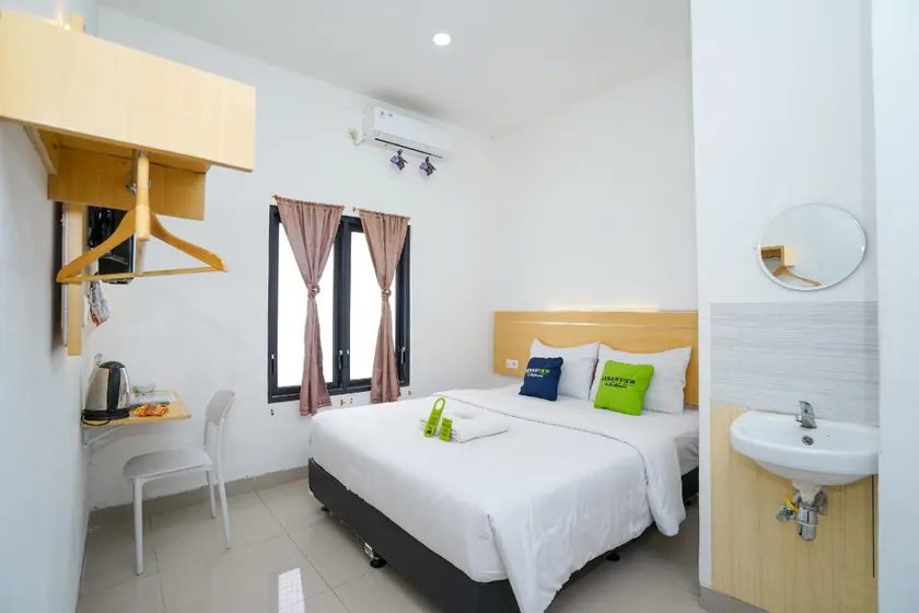 Urbanview Hotel Manggala Maguwoharjo - Image 1