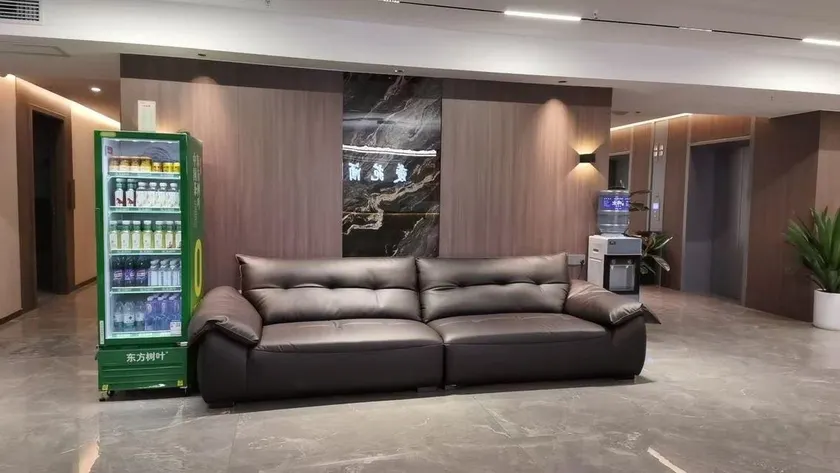 K&Y Hotel - Image 1