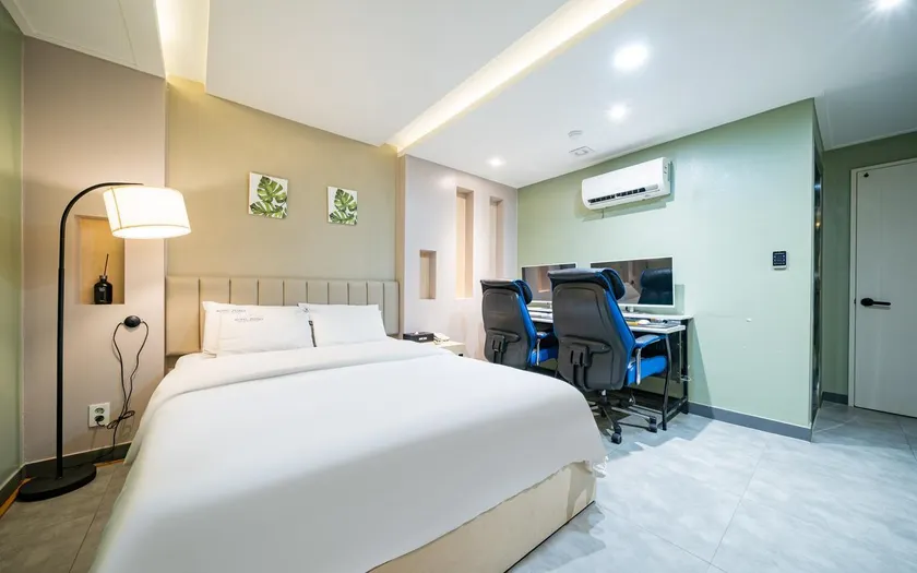 Bupyeong Byulha Hotel - Image 1