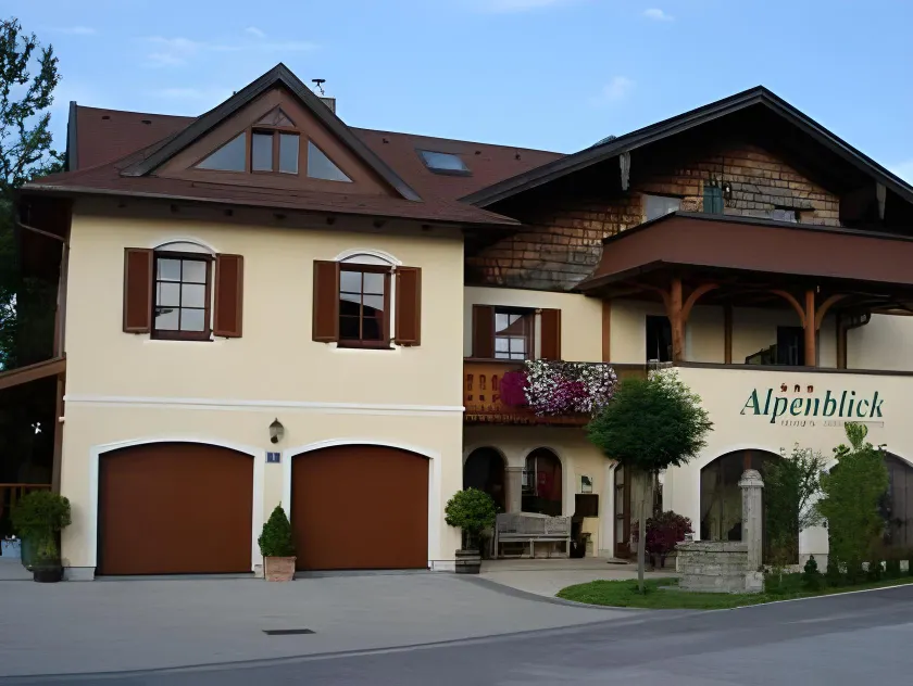 Appartements Ferienwohnungen Alpenblick - Image 1