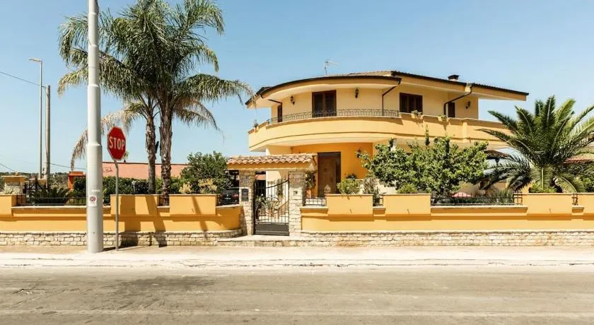 Casa Relax nel Borgo - Cortile privato & parcheggio - Specchia - Image 1