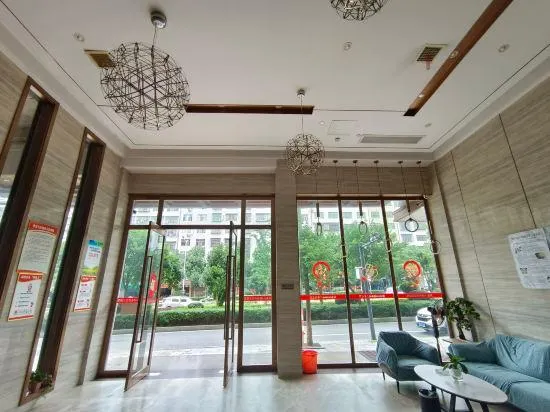 Sunshine 100 Boutique Hotel - Image 1