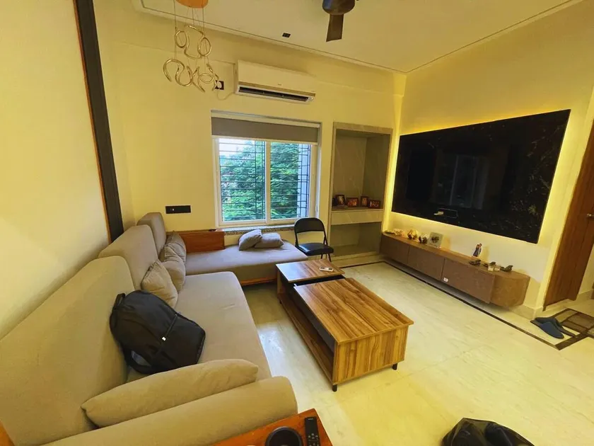 3BHK+Terrace+Car Park+Elevator+centrally located - Image 1