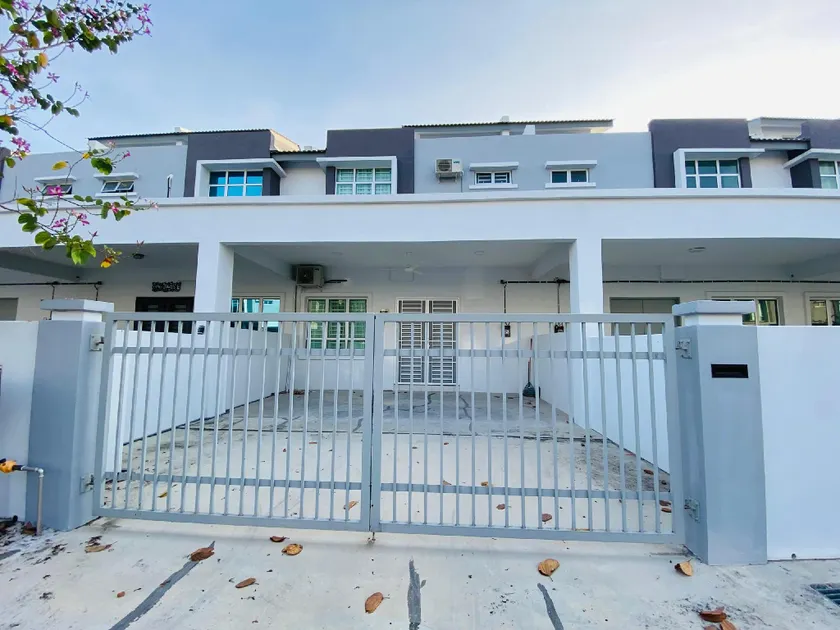 HOMESTAY FALAH BUKIT GAMBIR (MUSLIM ONLY) - Image 1