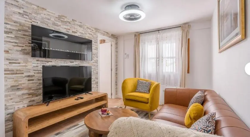 Casa al Andalus - Chic, serene, and Posh Center City Pad - Image 1