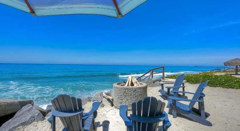 Oceanfront Getaway, Private Beach, Fire Pit, 5BR - Image 1