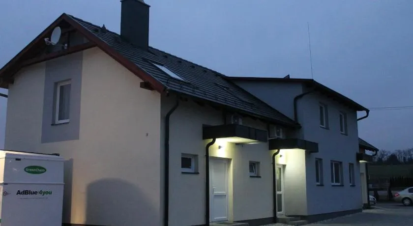 Pótkerék Motel - Image 1