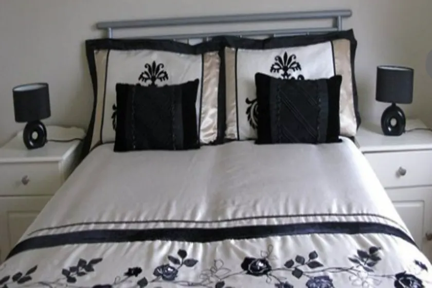 Farmstead Lodge B&B - Image 1