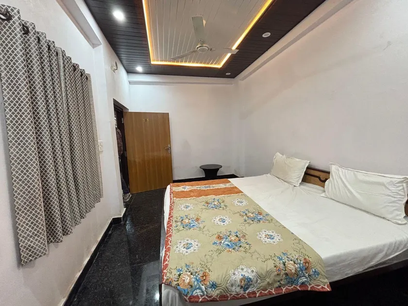 Anjali palace - Image 1