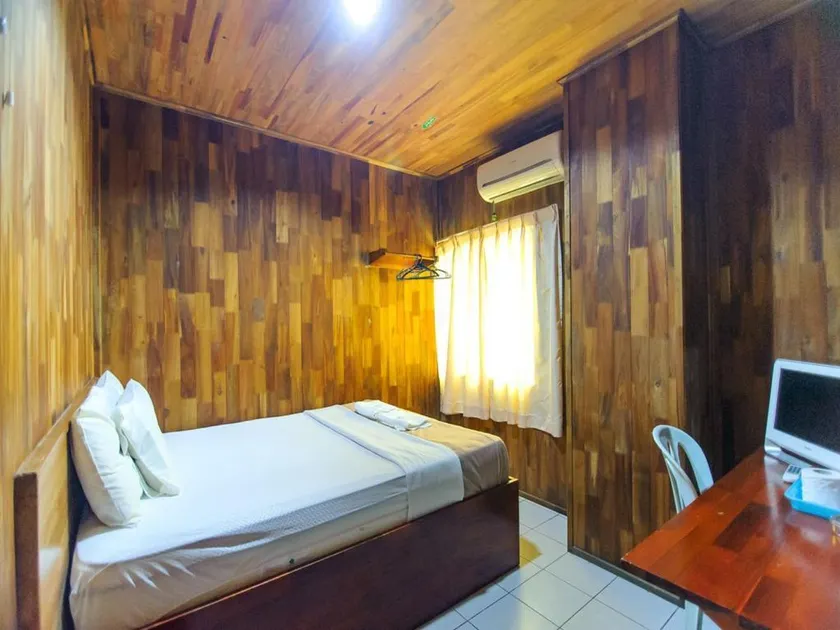 Y&Z Hotel - Image 1
