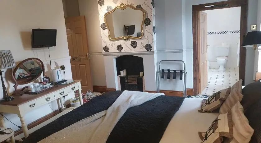 Mortimers Cross Guest House - Image 1