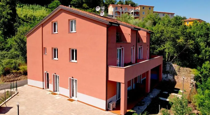 Il Parco Apartment- Nature & Relax-Road To 5Terre - Image 1
