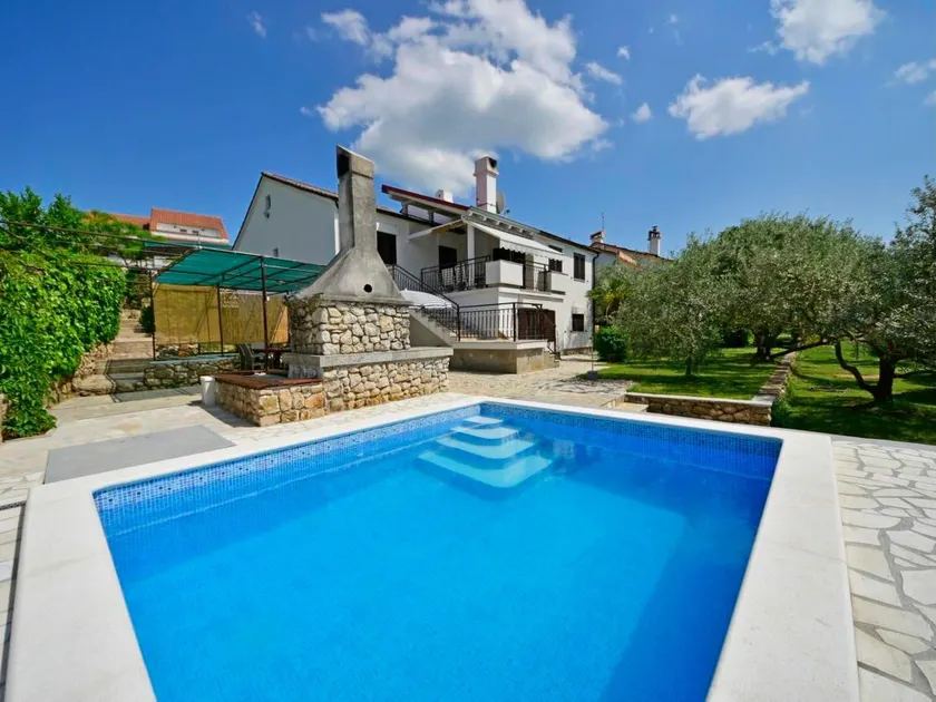 Apartment mit privatem Pool, Garten und Grill - Image 1