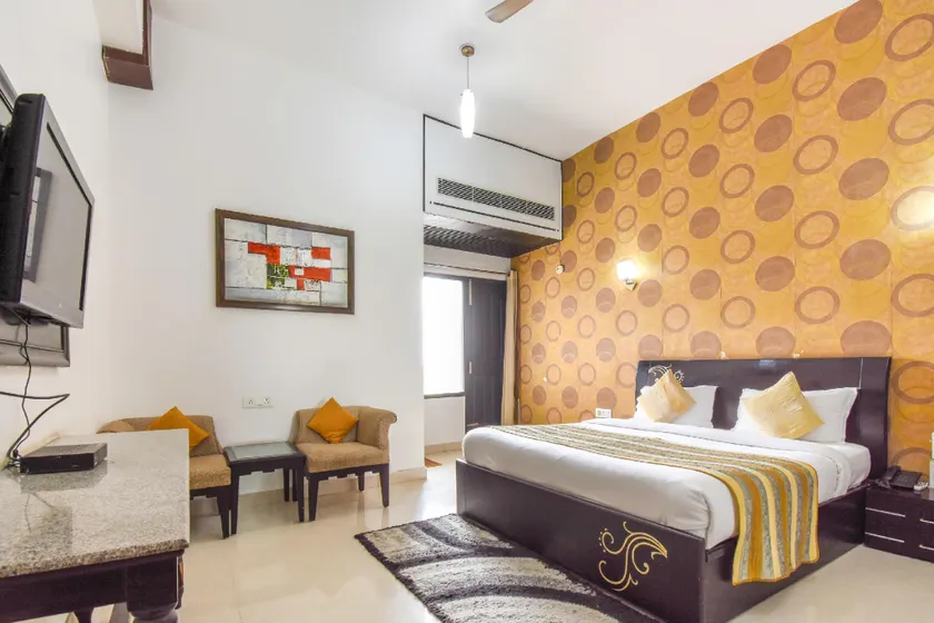 Palette - Hotel Luxmi Residency - Image 1