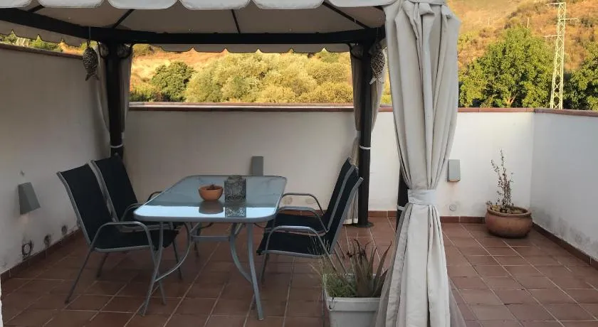 Apartamento junto al río en entrada ruta Cahorros - Image 1