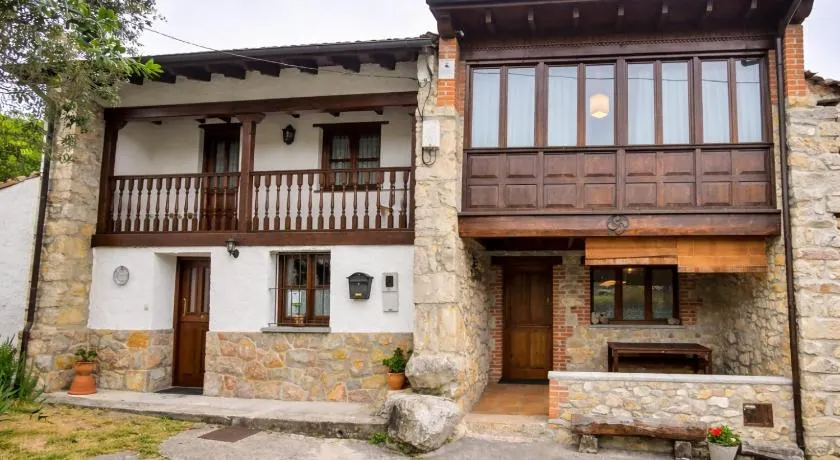 Llanes casa cerca de la Playa de Poo – Ekilore - Image 1