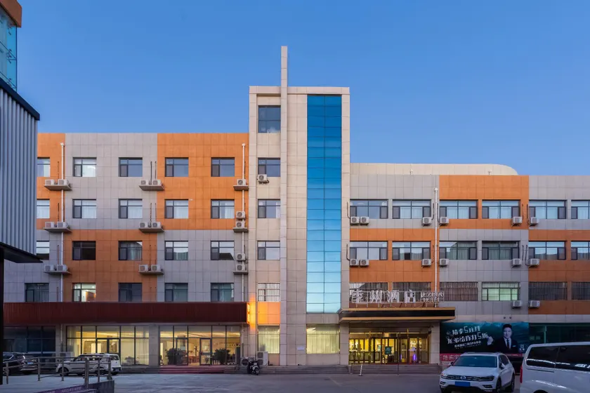 JiZhou Hotel - Image 1