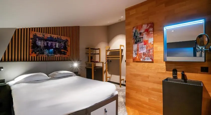 Hôtel by Reboul - Boutique Hôtel - Port de Cassis - Image 1