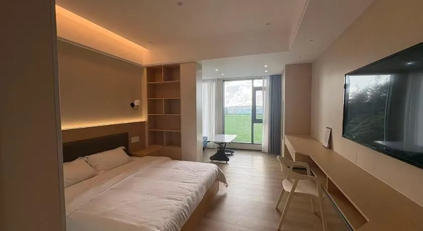 Fantasy Inn - Image 1