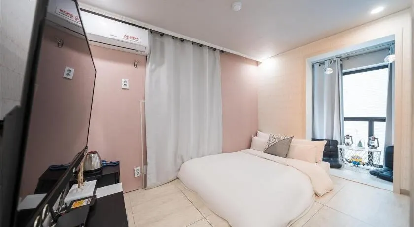 30month Hotel - Image 1
