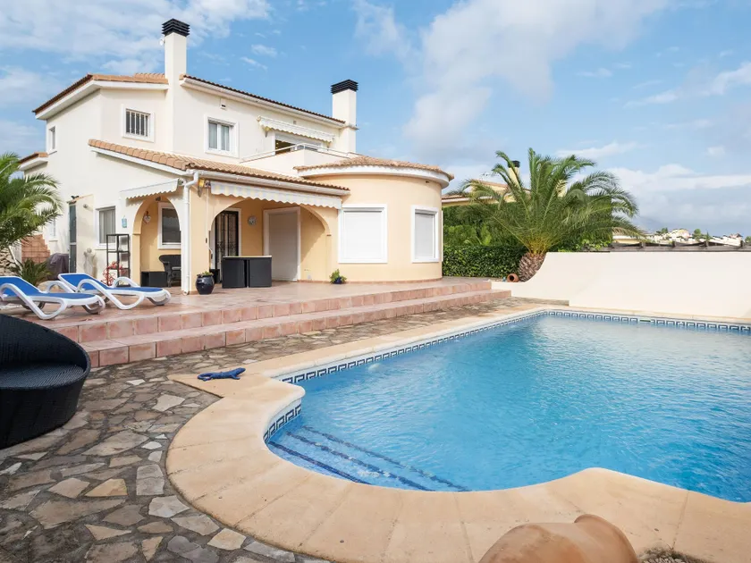 Beautiful 4 p villa with private swimmingpool with garden of palms - Image 1